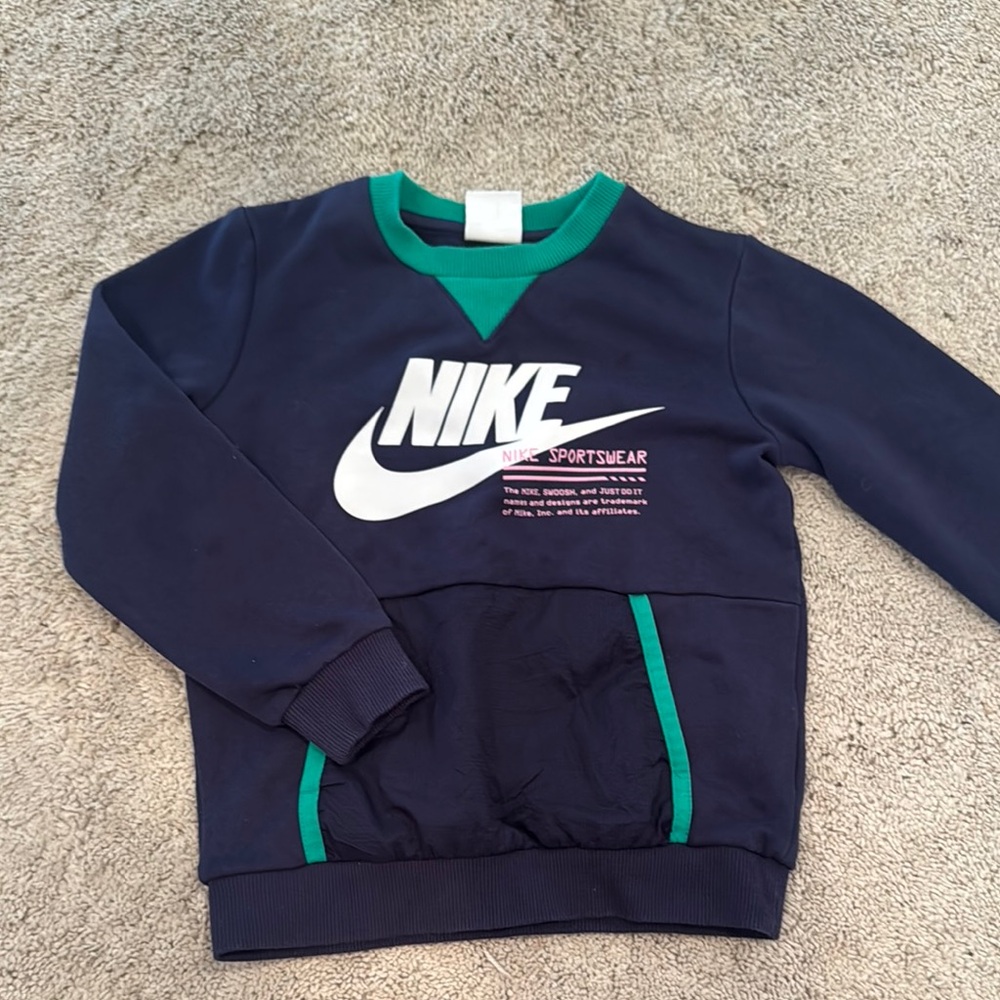 Nike Sweatshirt 5-6 years